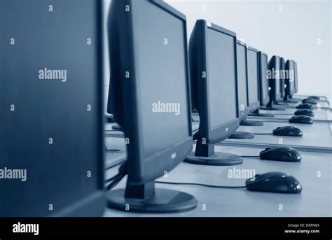 Computer Course Photo 的图像结果