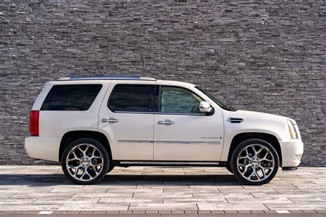 2008 Cadillac Escalade | King of Cars and Trucks