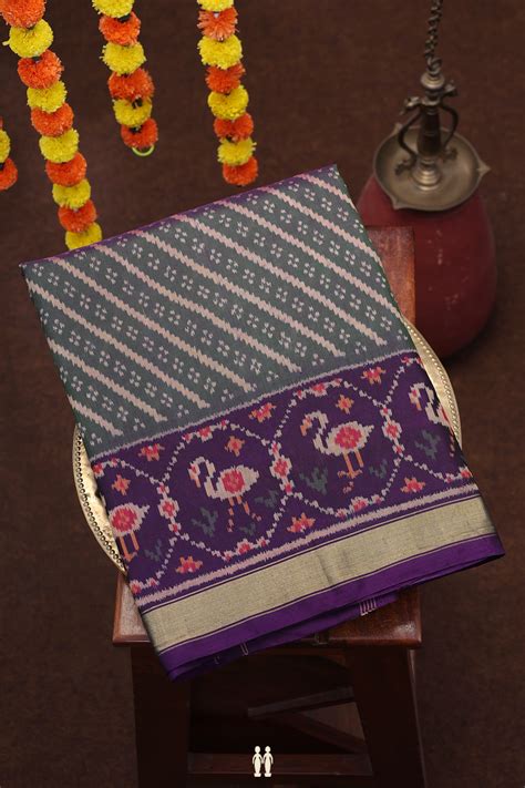 Patola Silk Saree In Dual Tone With Diagonal Design