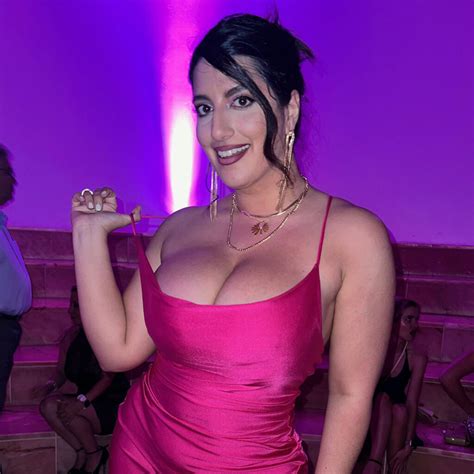 High As Fawx Show | Sarah Arabic