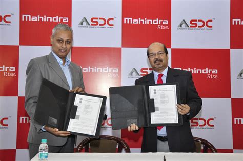 M&M revs up skilled workforce drive, inks MoU with Automotive Skill ...