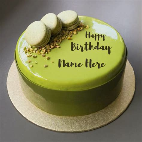 Write name on birthday cake and greeting card online