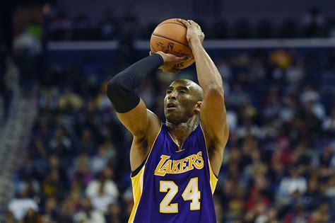 Over 200k Fans Sign Petition To Make Kobe Bryant The New NBA Logo ...