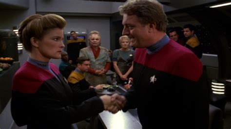 Watch Star Trek: Voyager Season 2 Episode 18: Death Wish - Paramount+ ...
