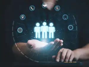 CXO vs. CMO: Navigating the Responsibilities of Customer Experience ...