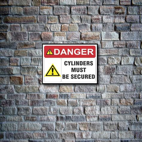 SIGNOOGLE Danger Cylinders Must Be Secured Acrylic Laminated Glass Type ...