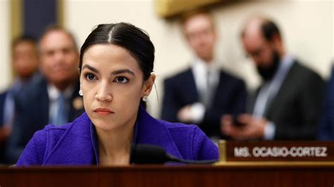 AOC Politician 的图像结果