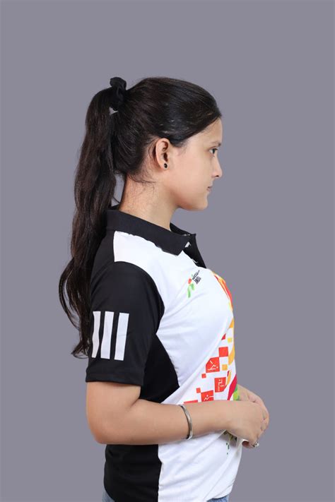 KHELO INDIA Black White Half Sleeve Sports T-Shirts for Women – Veer Vastra