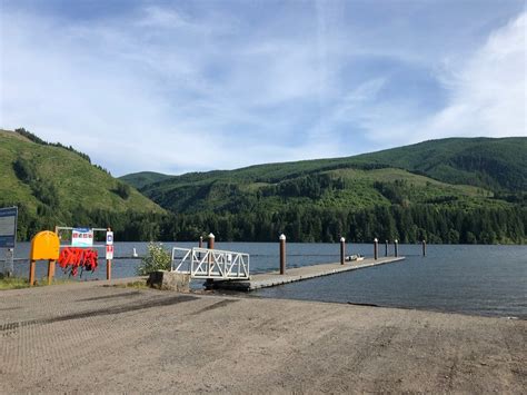 Volcanic Splendor Abound at These 7 Mount St. Helens Camping Sites