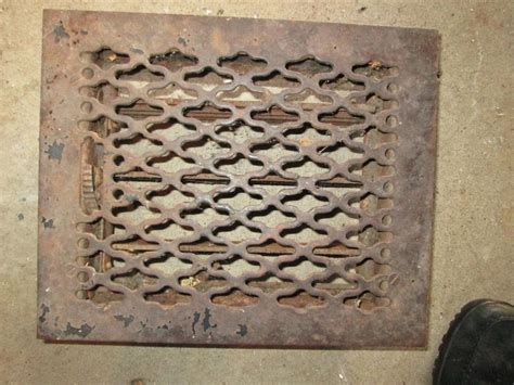Antique Cast Iron Wall Floor Furnace Grate Decorative Flapper Scroll ...
