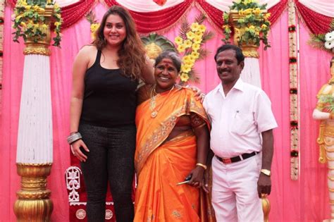 Namitha launches JS Paradise marriage hall Gallery |Tamil Cinema News ...