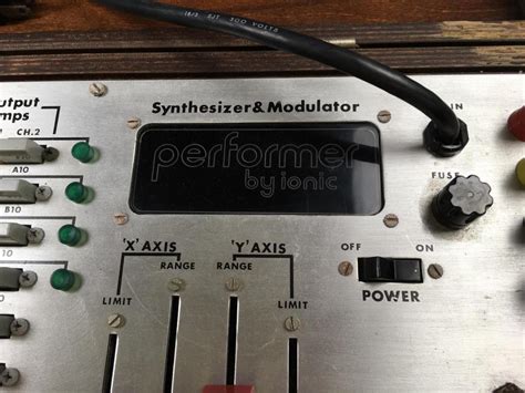 Modulator Synthesizer 的图像结果