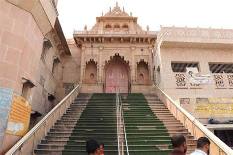 PLEASING PICS: SHREE RADHA RANI MANDIR, BARSANA, MATHURA