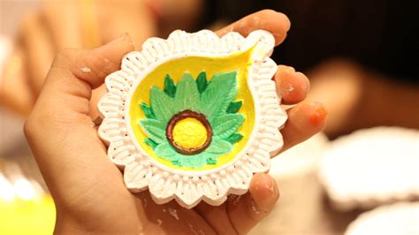Diya painting workshop with Fabindia, Lucknow