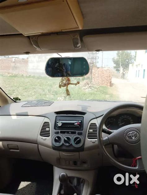 Toyota Innova 2007 passing 2028 - Cars - 1804667529