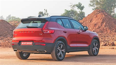 Volvo XC40 2020 T4 R Design Exterior Car Photos - Overdrive