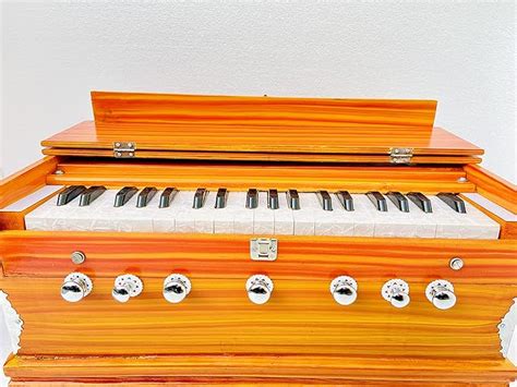 KHALSA MUSICAL Harmonium Beginners and Professionals |7 Stopper | 3 1/4 ...