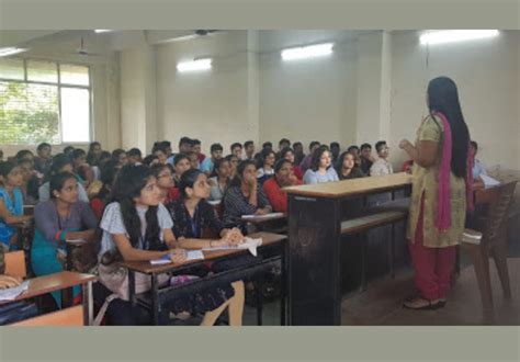 VPM's R. Z. Shah College of Arts, Science & Commerce.