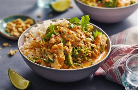 Thai Red Fish Curry Recipe | Curry Recipes | Tesco Real Food