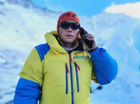 科考队员向珠峰峰顶挺进 本次登顶科考队队长是边巴顿珠 - 社会热点 - 佳人天下网