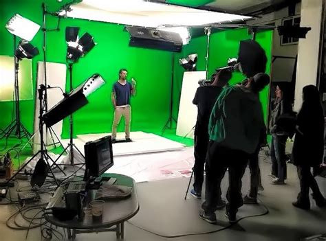 Filming Using a Green Screen Tips 的图像结果