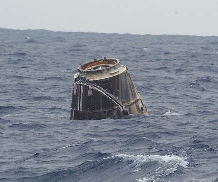 Mission Complete: SpaceX Dragon Capsule Returns Home Safely [PHOTO ...
