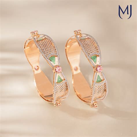 Buy Gold Bangles Online India with Latest Designs - Manubhai Jewellers