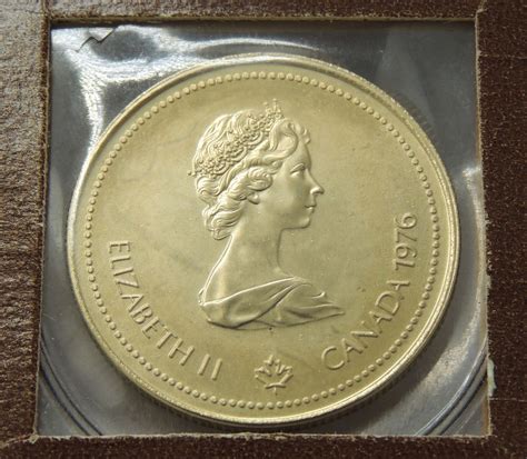 #2 CANADIAN 1/4 OZ GOLD 100 DOLLARS COIN 1976