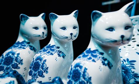 How to Clean Porcelain Figurines | CleanerWiki