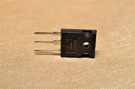 Toshiba 2n3055 with transistor phase control 40tps12 – Aeliya Marine