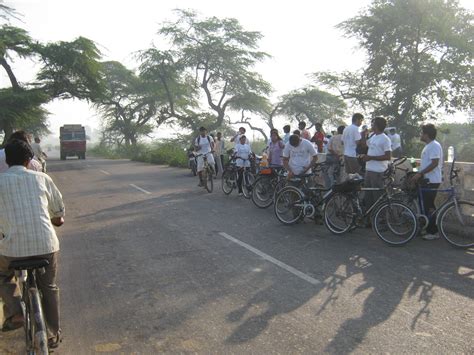 IITK GJ Bicycle Tour of Rural Kanpur: March 21, 2010
