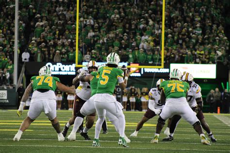 College football Week 13 preview: No. 7 Oregon vs. No. 15 USC | The ...