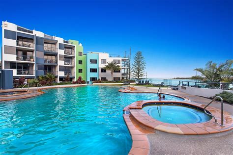 BREAKFREE GRAND PACIFIC CALOUNDRA - Hotel Reviews, Photos, Rate ...