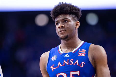 Kansas basketball: Jayhawks big man Zuby Ejiofor enters transfer portal