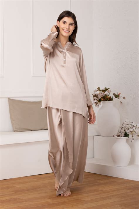 After-hours Luxe Satin Night Suit - Private Lives