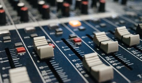 What Does a Midi Keyboard Do 的图像结果