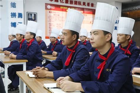 渭南想学厨艺，什么年龄段合适_渭南厨师培训_陕西新东方烹饪学校