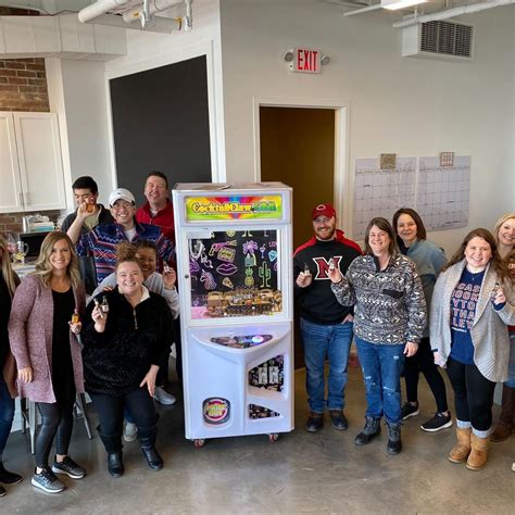 Cocktail Claw Machine 的图像结果