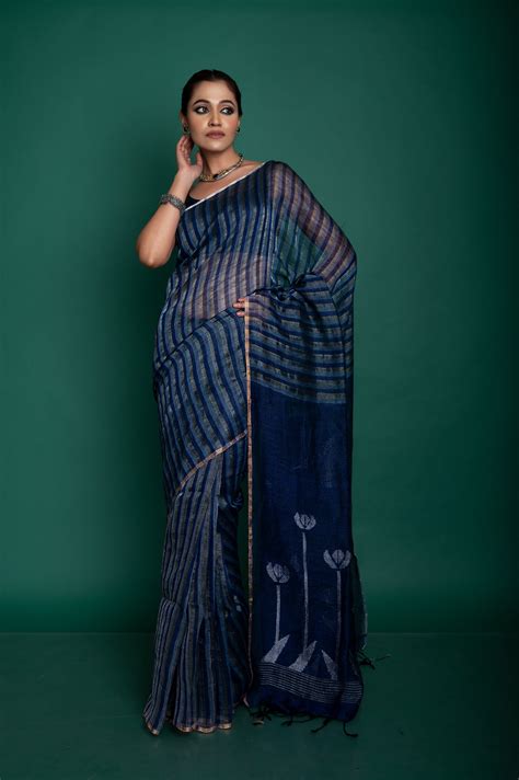 Linen Stripe Pallu Bird Jamdani In Blue Colour – Prativa Collection