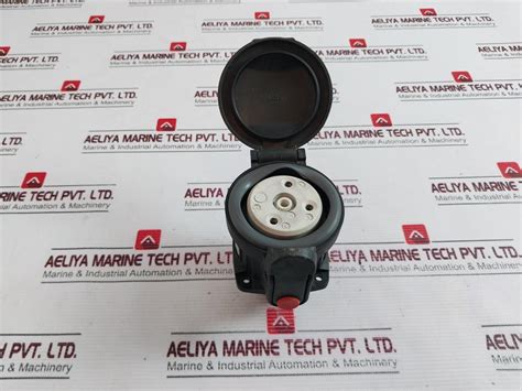 Meltric Dxn3 Decontactor 250V 60Hz 30A – Aeliya Marine Tech