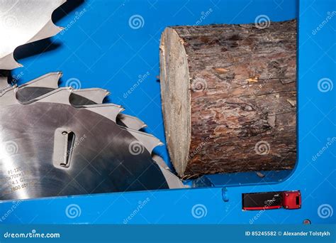 Timber Cutting Machine 的图像结果