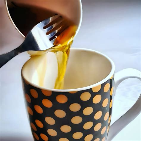 How to Make Thyme Tea in 4 Easy Steps (Plus 2 Delicious Recipes ...