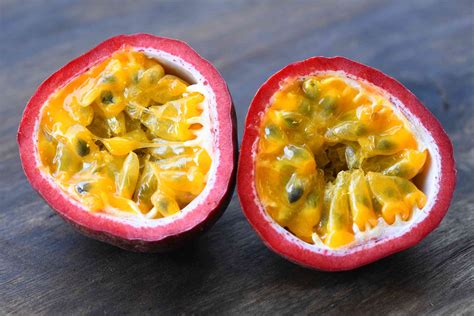 6 Health Benefits of Passion Fruit