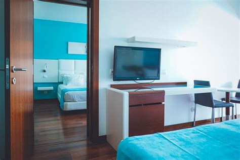 AQUASHOW PARK HOTEL (Quarteira, Portugal - Algarve) - Hotel Reviews ...