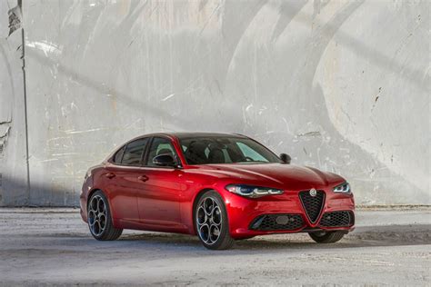 2025 Alfa Romeo Giulia | Alfa Romeo Canada