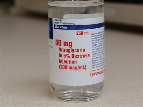 Nitroglycerin: Uses, dosage, side effects, risks, and interactions