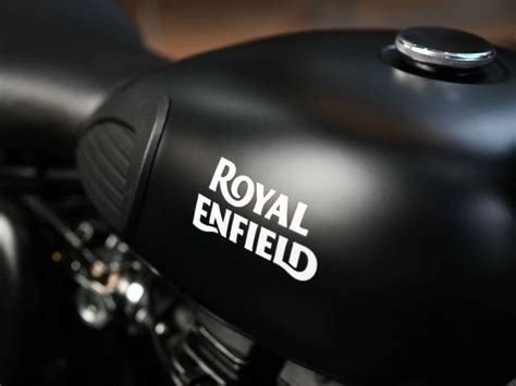 रॉयल एनफील्ड ला रही है नई 450cc Roadster, बाइक मचाएगी मार्केट में धूम ...