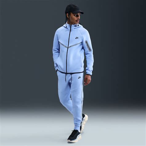 Blue Tech Fleece Crops & Capris. Nike SI
