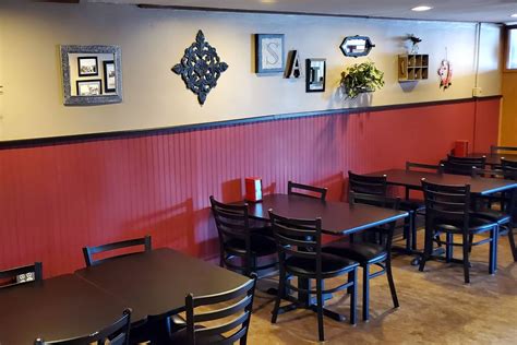 Sal's Pizza Place Offers the Best Pizza in Huntley, IL