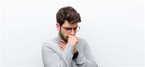 Sore Throat and Ear Pain: Its Symptoms, Causes and Treatment